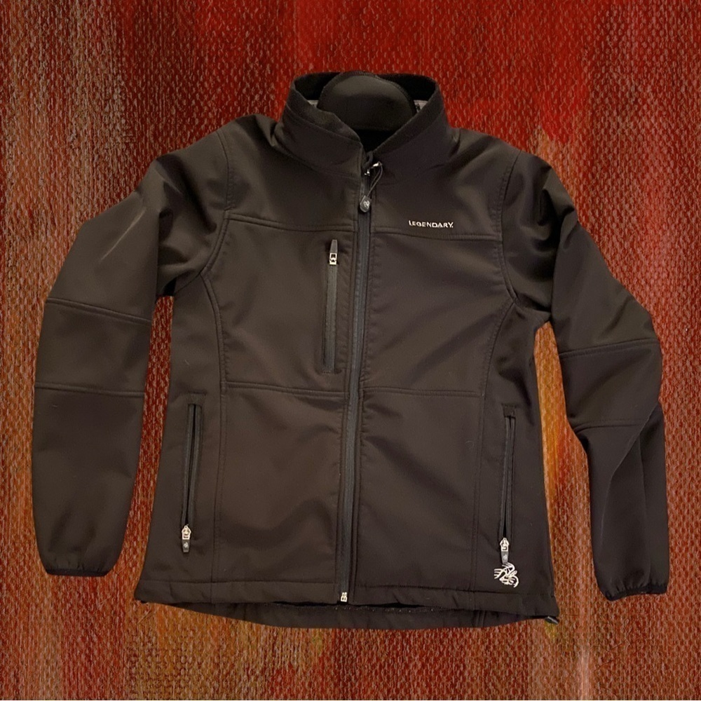 LEGENDARY WHITETAILS Women’s Soft Shell Jacket